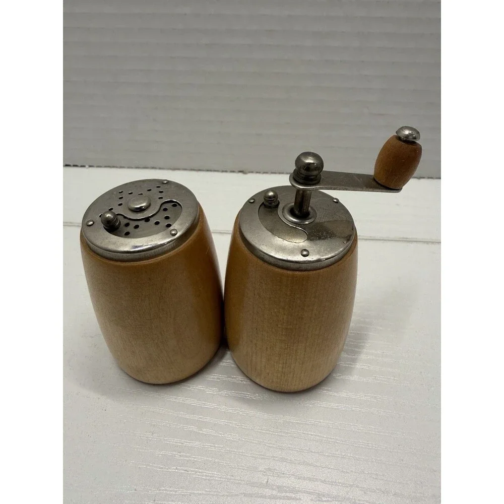 2ct Vintage Japan Salt and Pepper Shaker Grinder SET Light Wood and Chrome